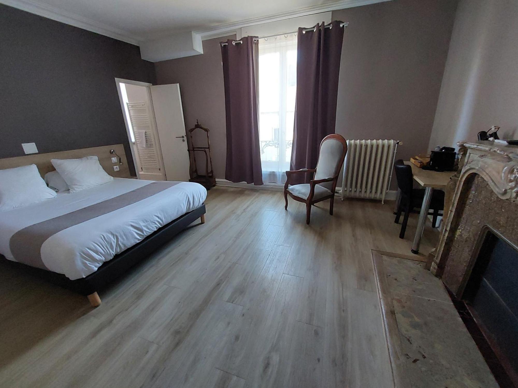 Logis Auberge Des Voyageurs Vandieres  Bagian luar foto
