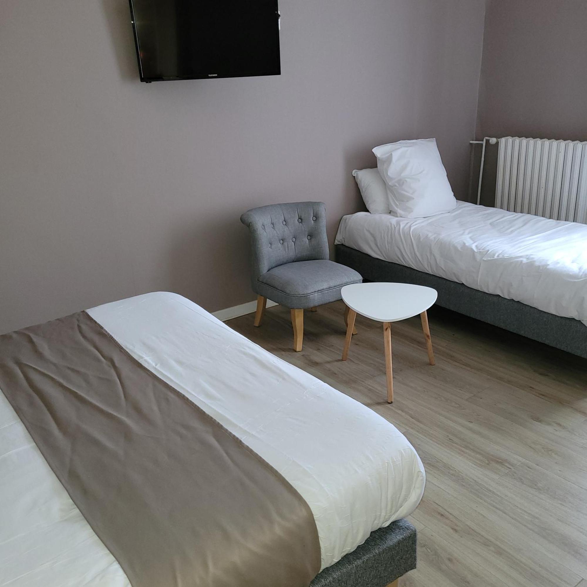 Logis Auberge Des Voyageurs Vandieres  Bagian luar foto
