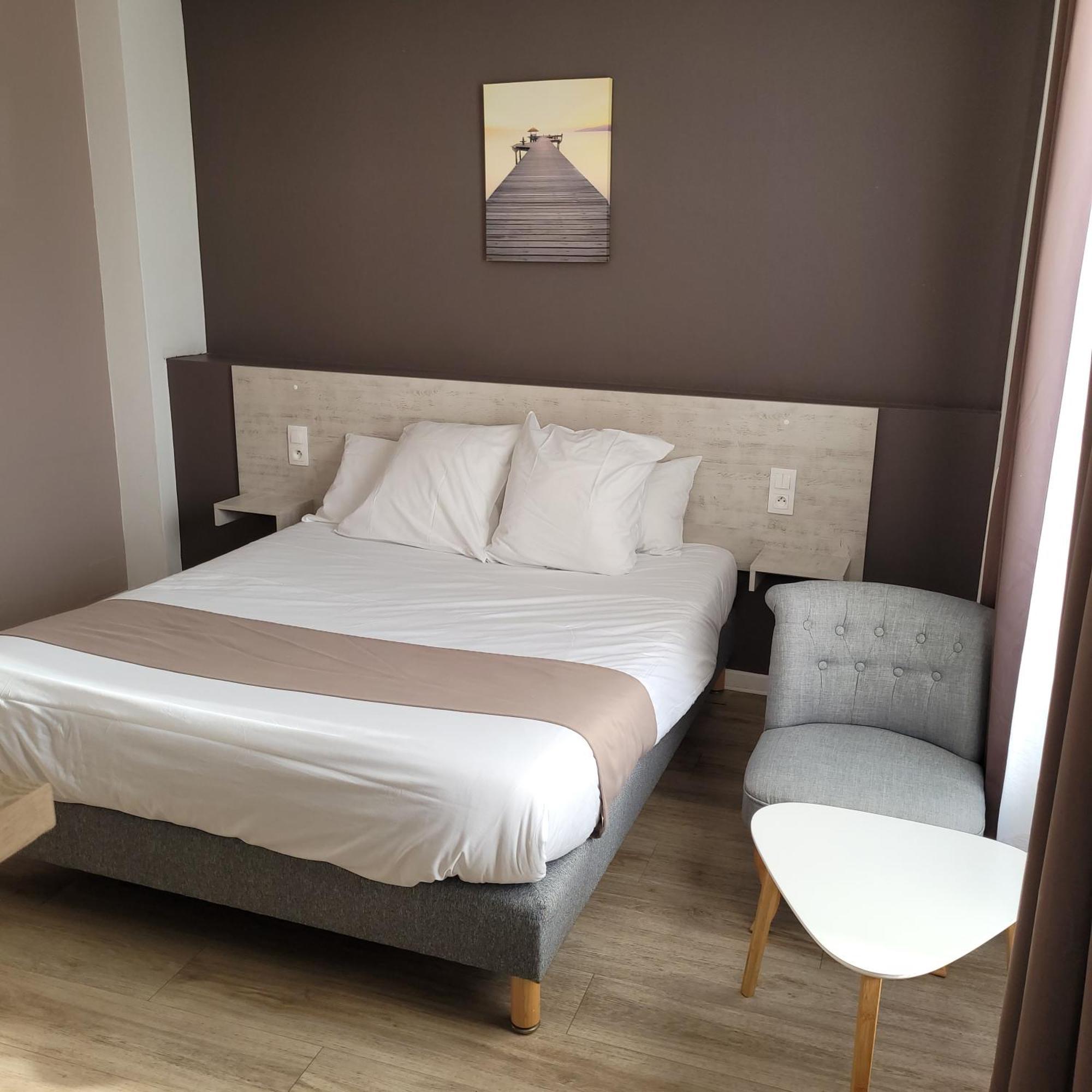 Logis Auberge Des Voyageurs Vandieres  Bagian luar foto